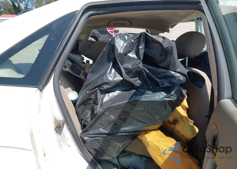 2005 Ford Focus Zx4 from USA, damaged, VIN 1FAFP34N35W223012